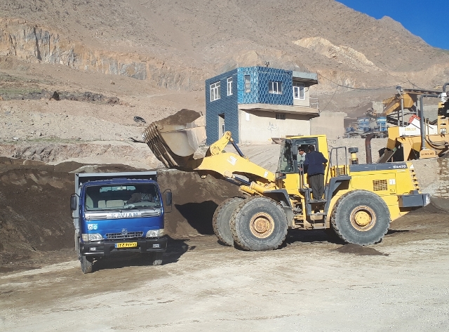 جابجایی مصالح ساختمانی ،ماسه ،آجر و سیمان ملایر