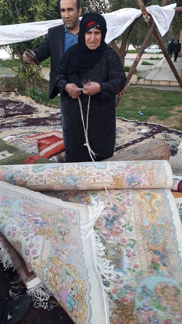 فروش فرش ، قاليچه و تابلو فرش دستباف ابريشمي خانم نجفوند انديمشك