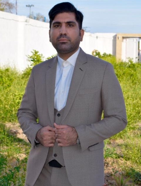 تهیه و توزیع کلیه قطعات الکترونیک به مدیریت صادق فرخزاد