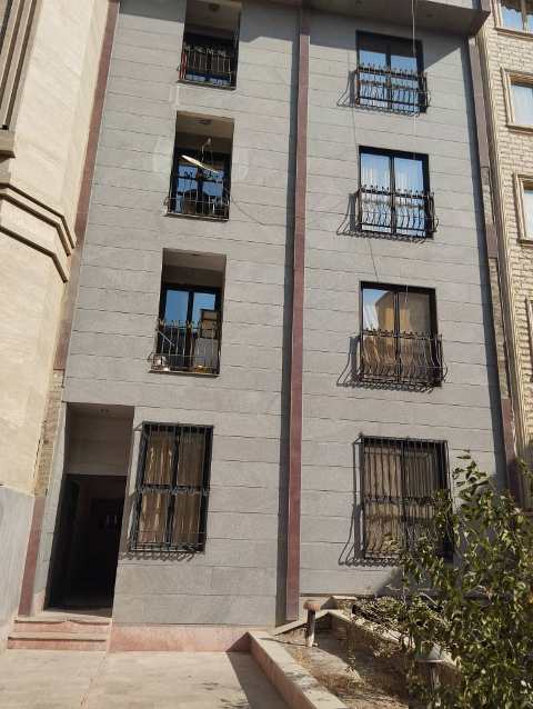 مارلیک کرج 50 متر بدون پارکینگ و انباری ده متر حیاط خلوت