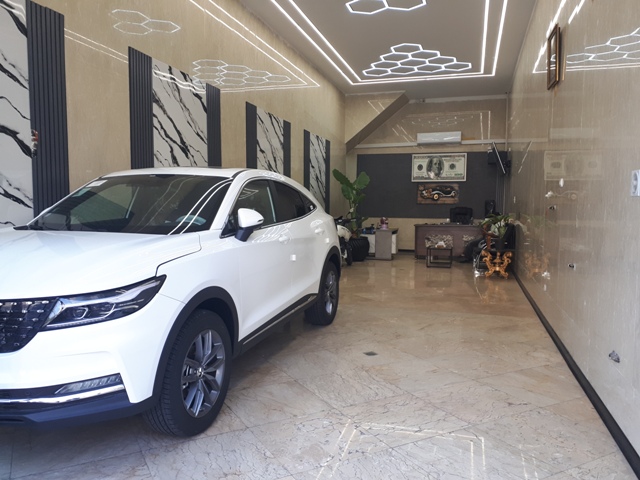 نمایشگاه اتومبیل امیر حسین تهران شهرری به مدیریت وحید قربانی 