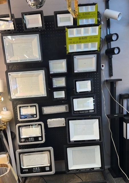 انواع چراغ پارکی،حیاطی،باغی پایه دار و دیواری