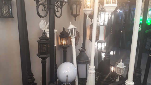 انواع چراغ پارکی،حیاطی،باغی پایه دار و دیواری اهواز به مدیریت صادقی