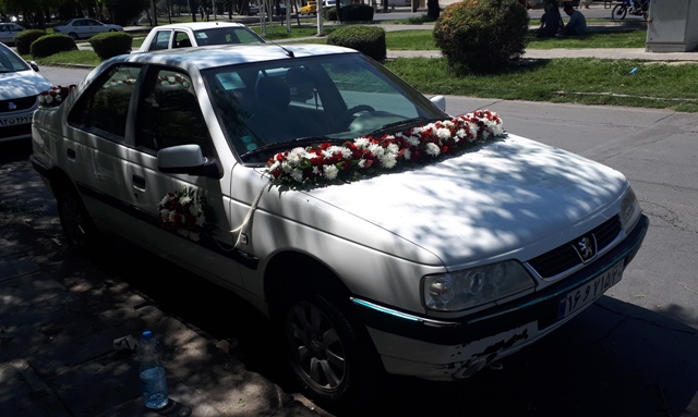 تشریفات گل خاطره ، نزئین ماشین عروس ملایر به مدیریت مسعود علییاری