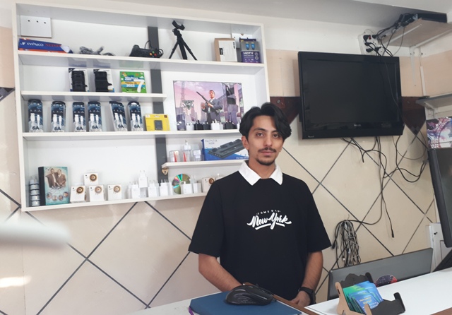 خرید و فروش موبایل و تعمیرات تخصصی و لوازم جانبی آمازون ملایر به مدیریت رضایی